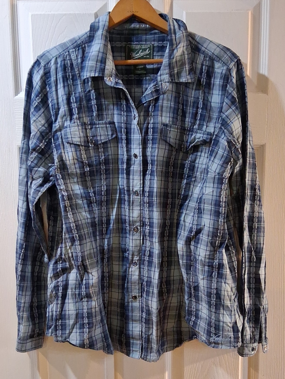 Woolrich Navy and White Plaid Long-Sleeve Button-Up Shirt Snap Buttons